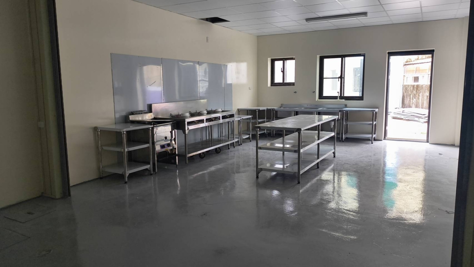 南科便當店廚房